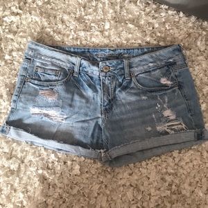 American Eagle ripped jean shorts